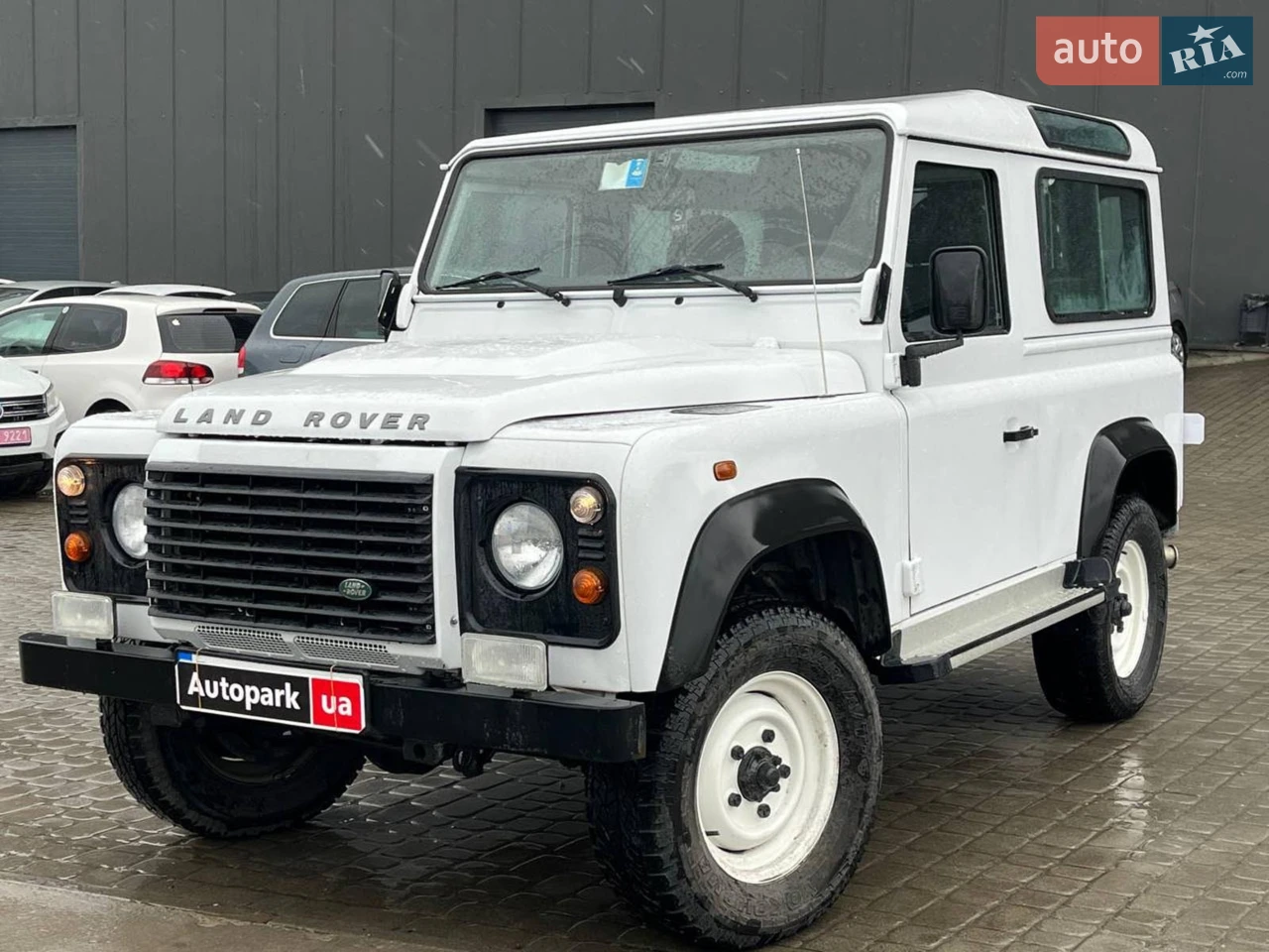 2013 Land Rover Defender - мініатюра 2