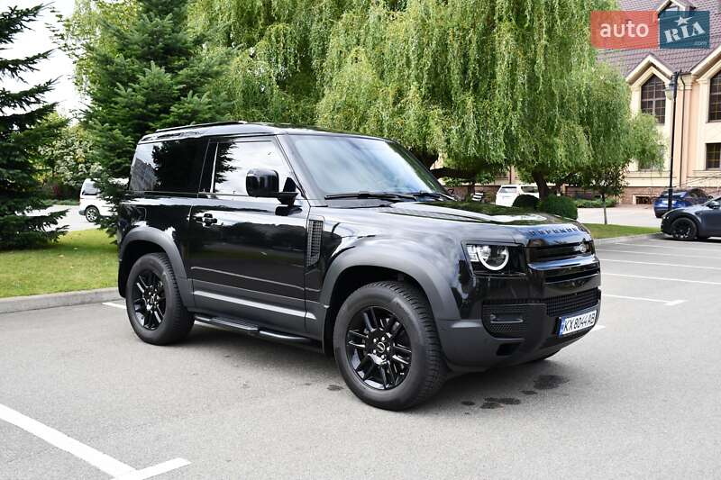 Land Rover Defender 2021