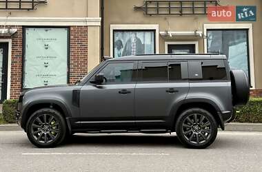 Внедорожник / Кроссовер Land Rover Defender 2022 в 