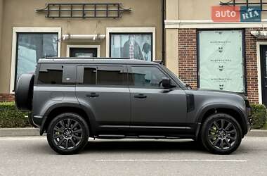 Внедорожник / Кроссовер Land Rover Defender 2022 в 