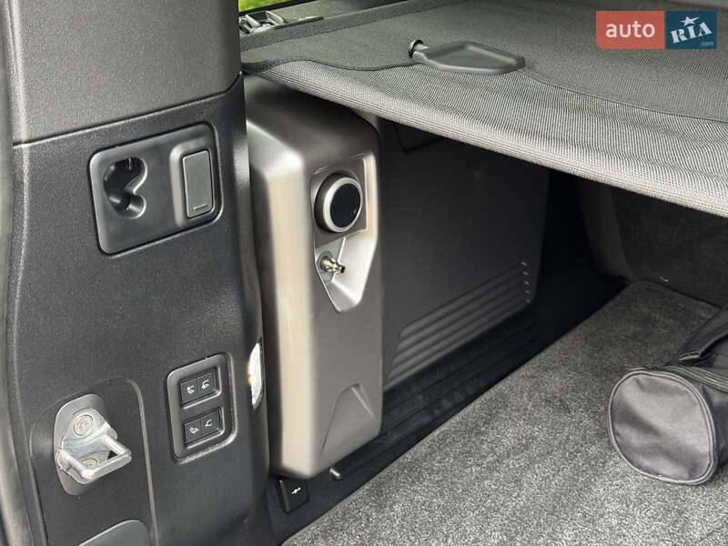 Внедорожник / Кроссовер Land Rover Defender 2025 в Киеве