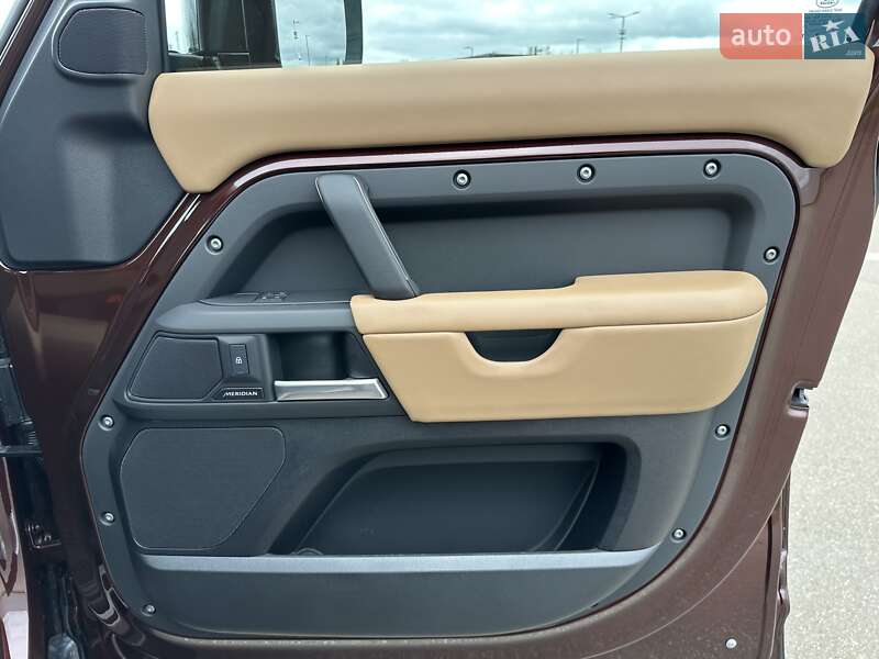Позашляховик / Кросовер Land Rover Defender 2024 в Києві фото 34 Позашляховик / Кросовер Land Rover Defender 2024 в Києві