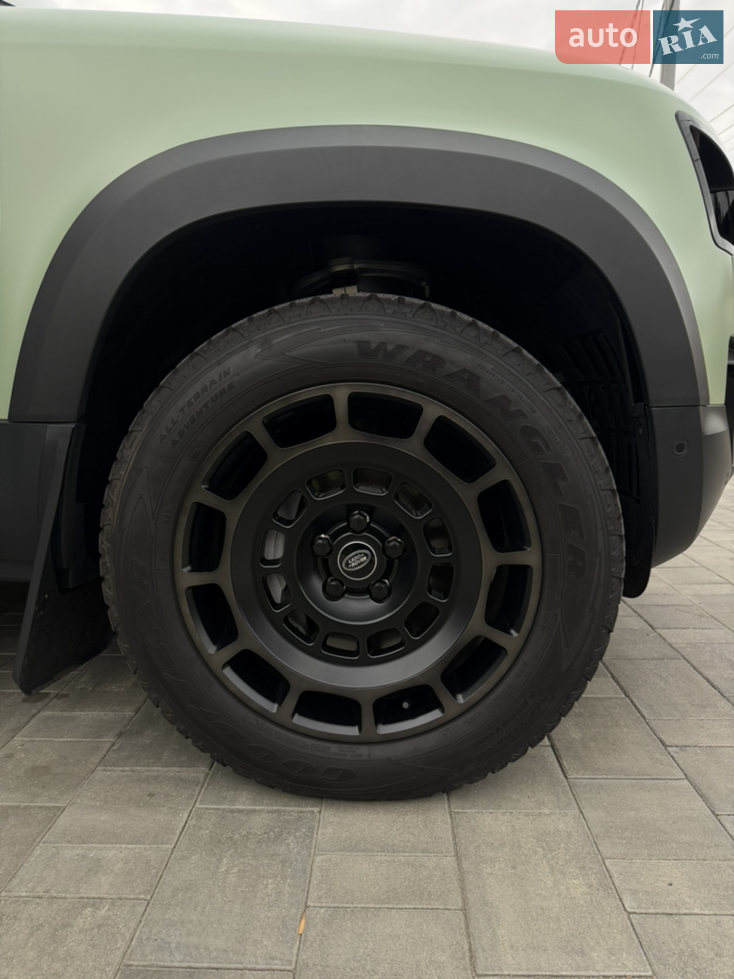 2023 Land Rover Defender - мініатюра 9
