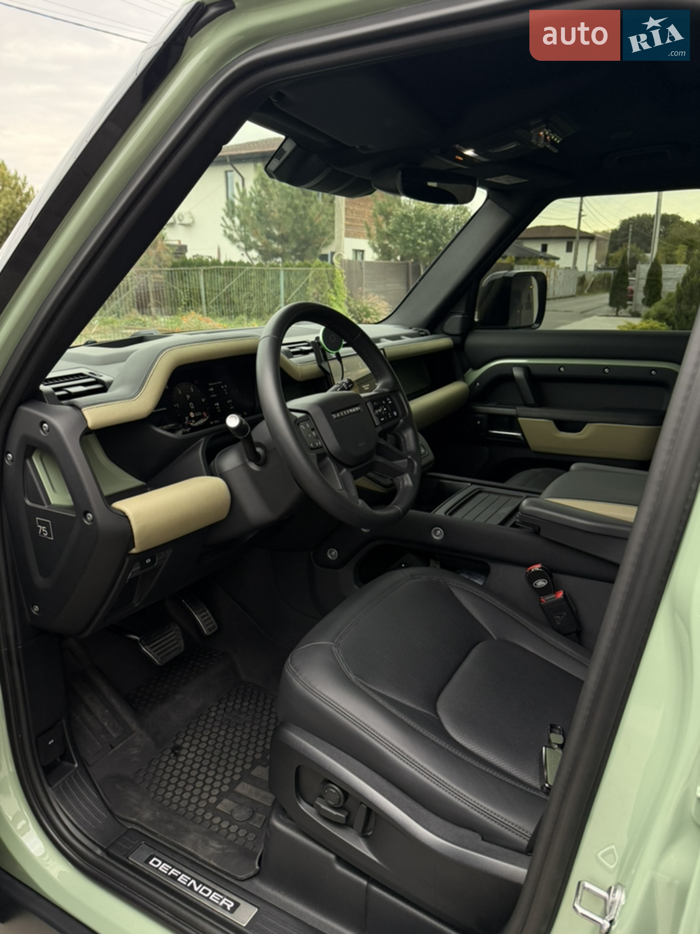 2023 Land Rover Defender - мініатюра 16