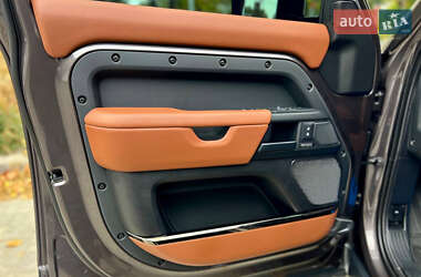 Внедорожник / Кроссовер Land Rover Defender 2025 в  фото 29 Внедорожник / Кроссовер Land Rover Defender 2025 в