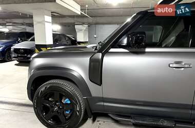 Позашляховик / Кросовер Land Rover Defender 2022 в  фото 8 Позашляховик / Кросовер Land Rover Defender 2022 в