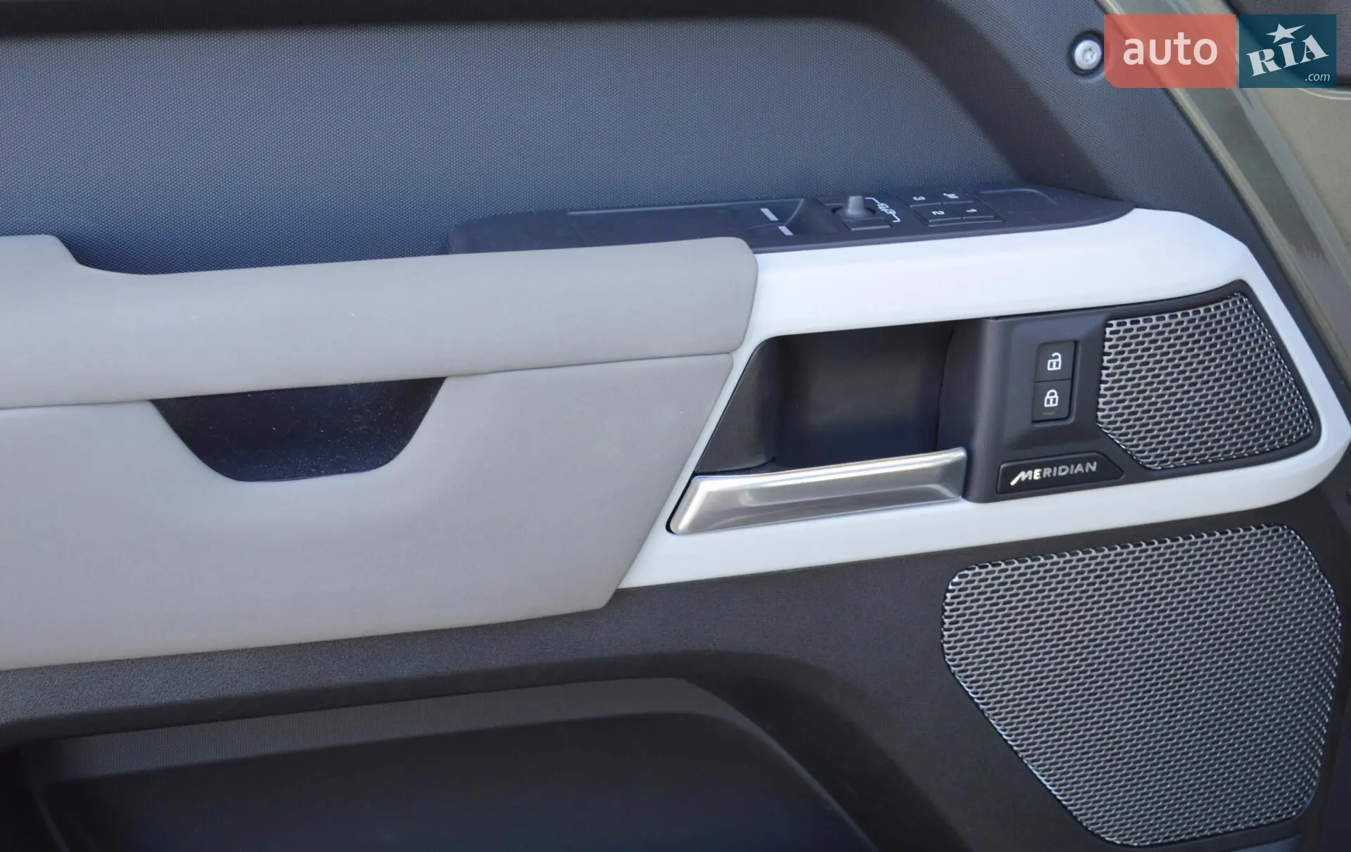 2022 Land Rover Defender - мініатюра 18