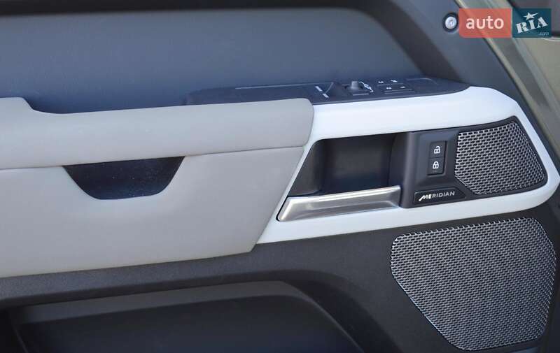 Позашляховик / Кросовер Land Rover Defender 2022 в Києві