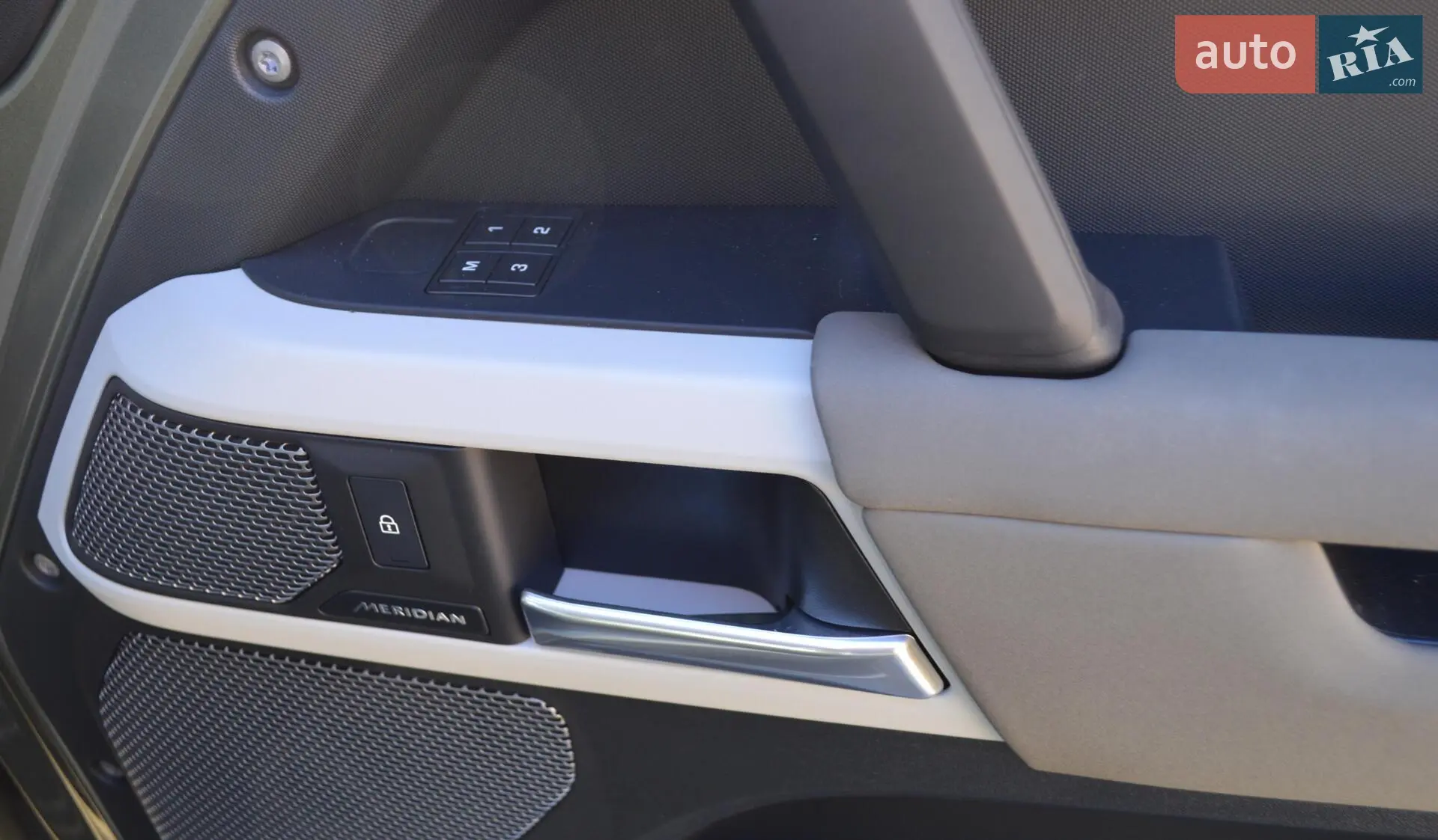 2022 Land Rover Defender - мініатюра 34