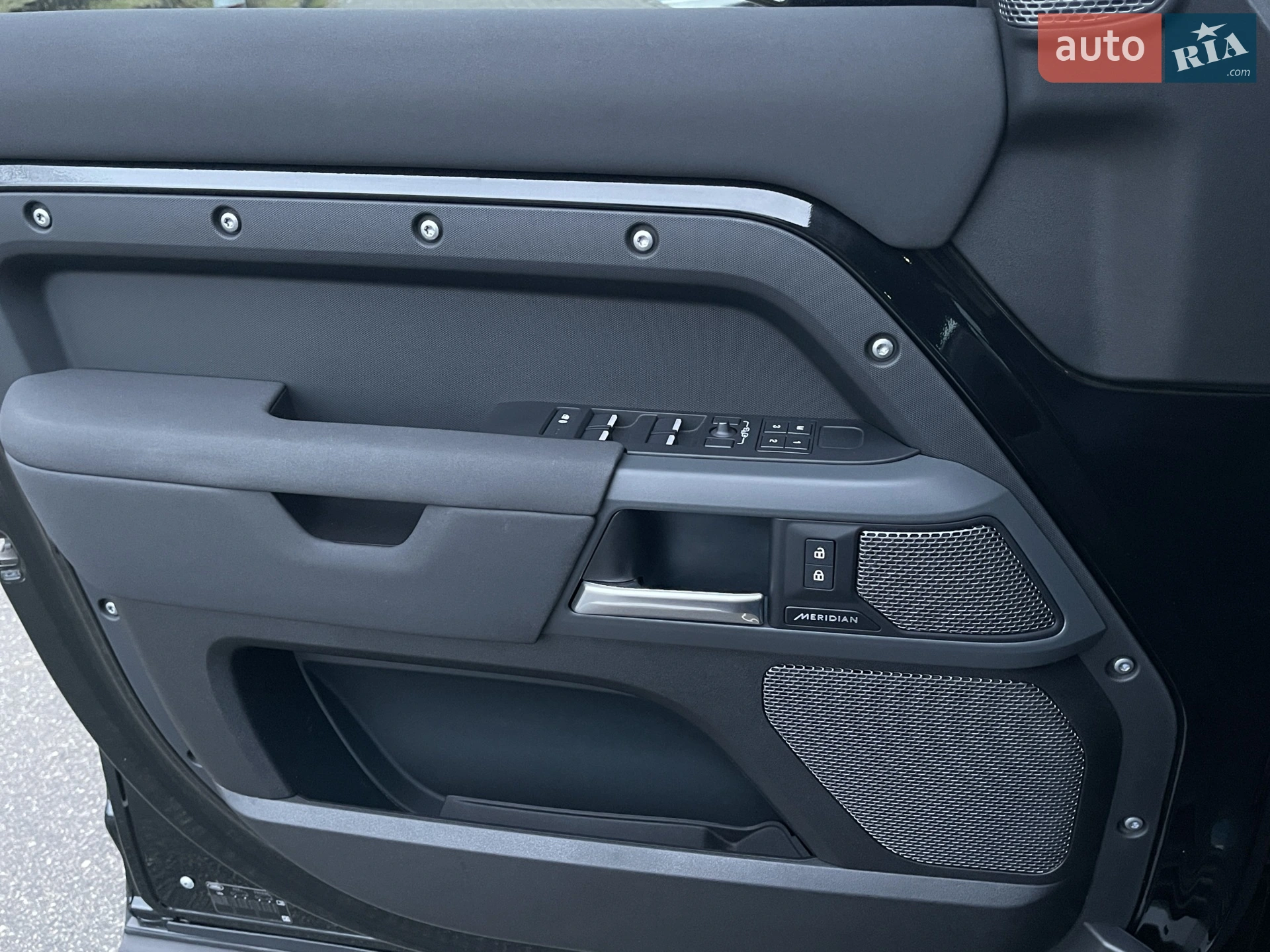 2022 Land Rover Defender - мініатюра 22