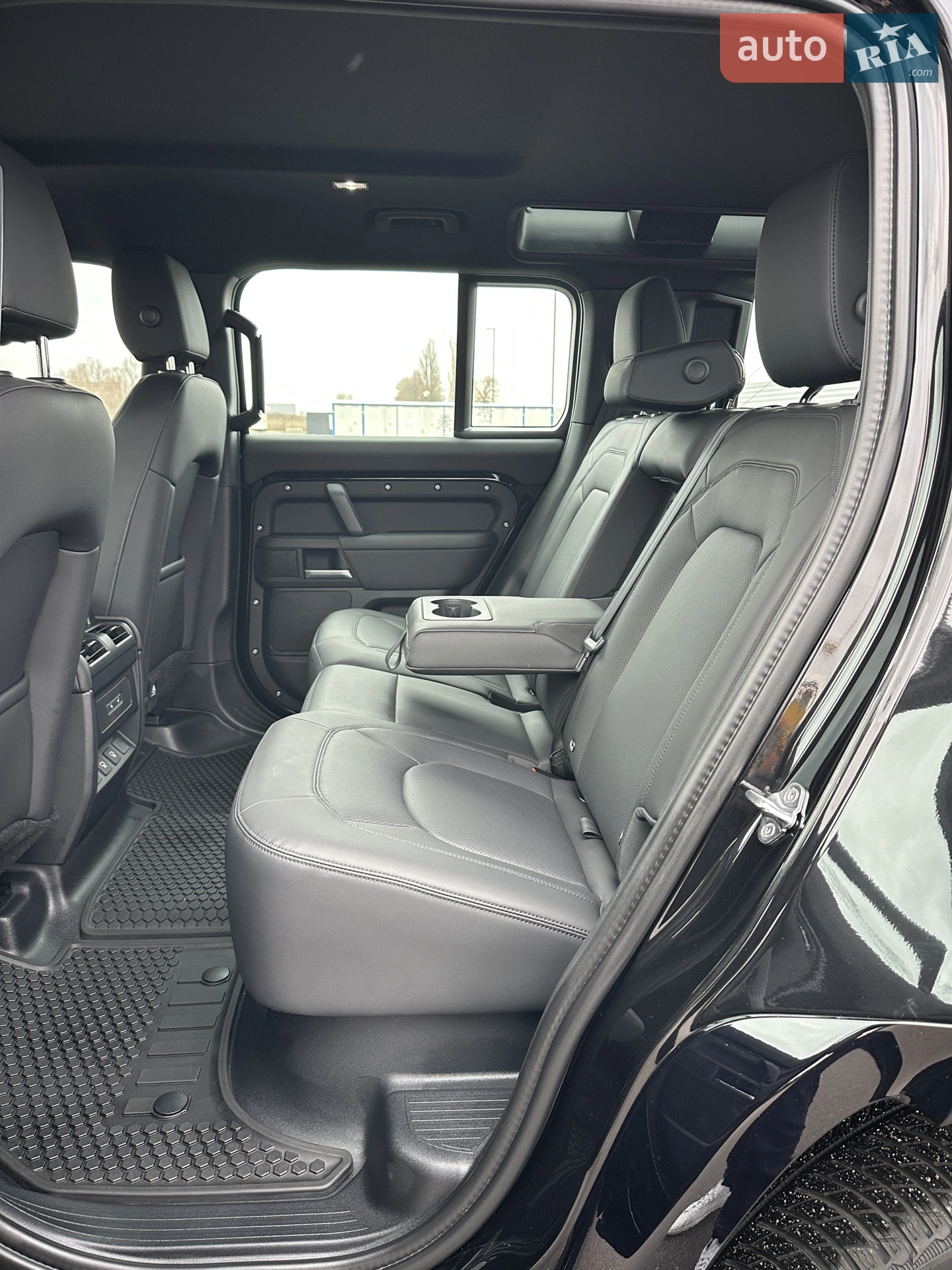 2024 Land Rover Defender - мініатюра 21