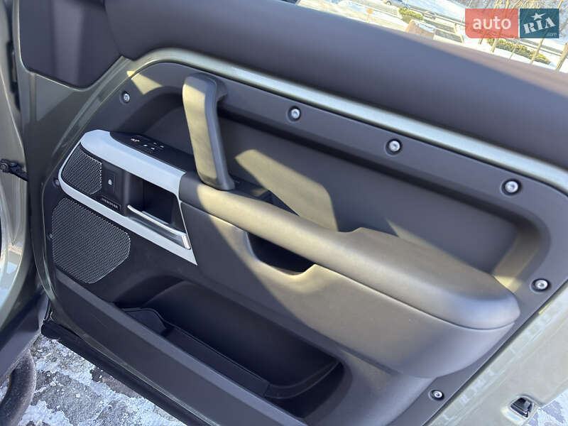 Внедорожник / Кроссовер Land Rover Defender 2021 в Киеве фото 48 Внедорожник / Кроссовер Land Rover Defender 2021 в Киеве