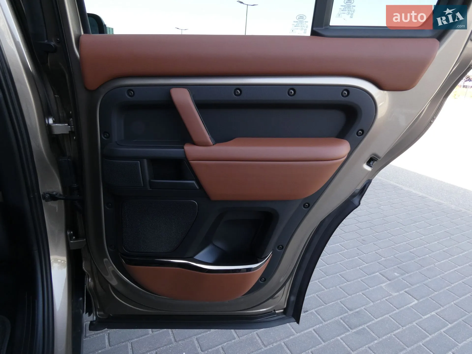 2025 Land Rover Defender - мініатюра 19