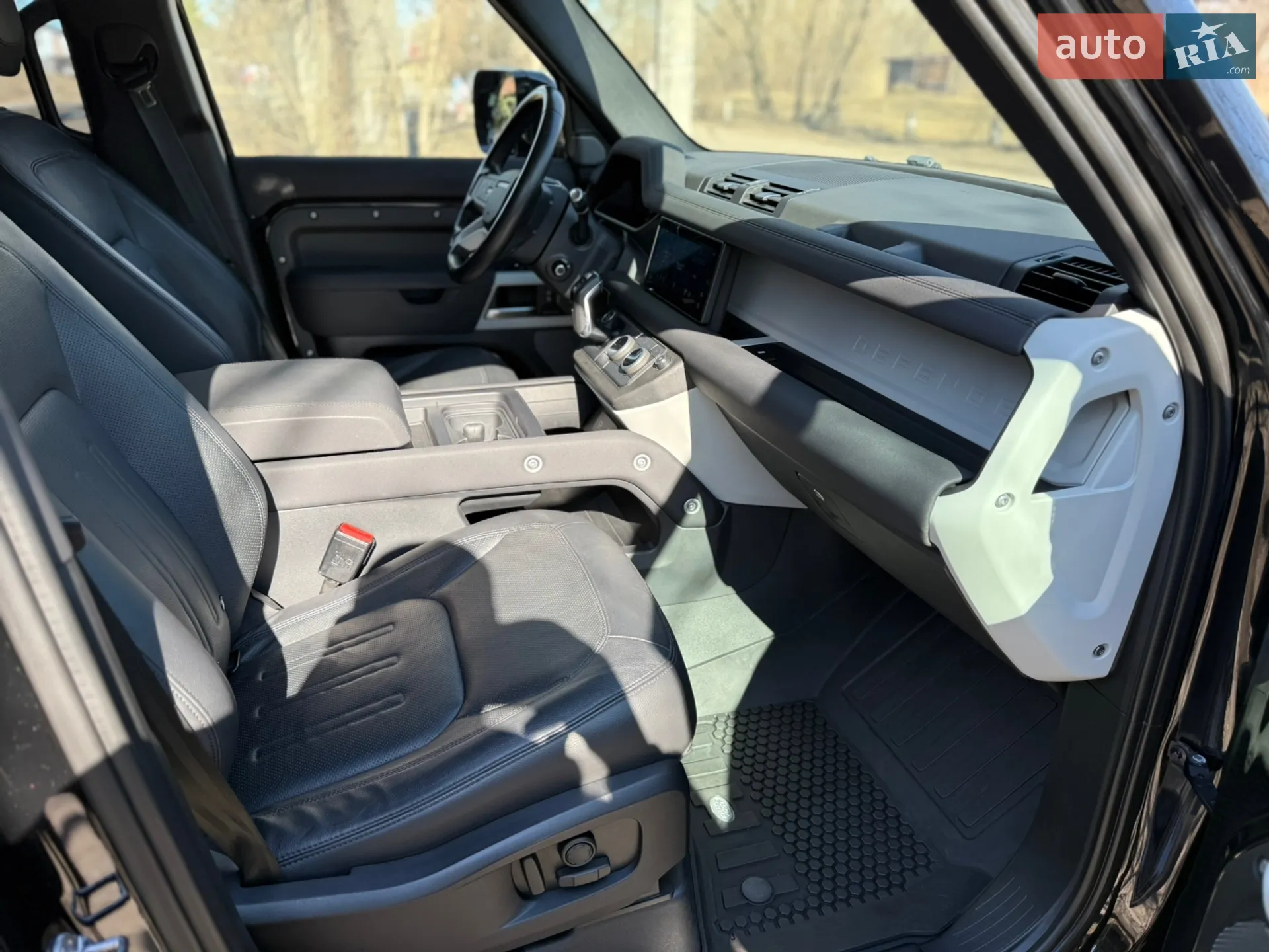 2021 Land Rover Defender - мініатюра 11