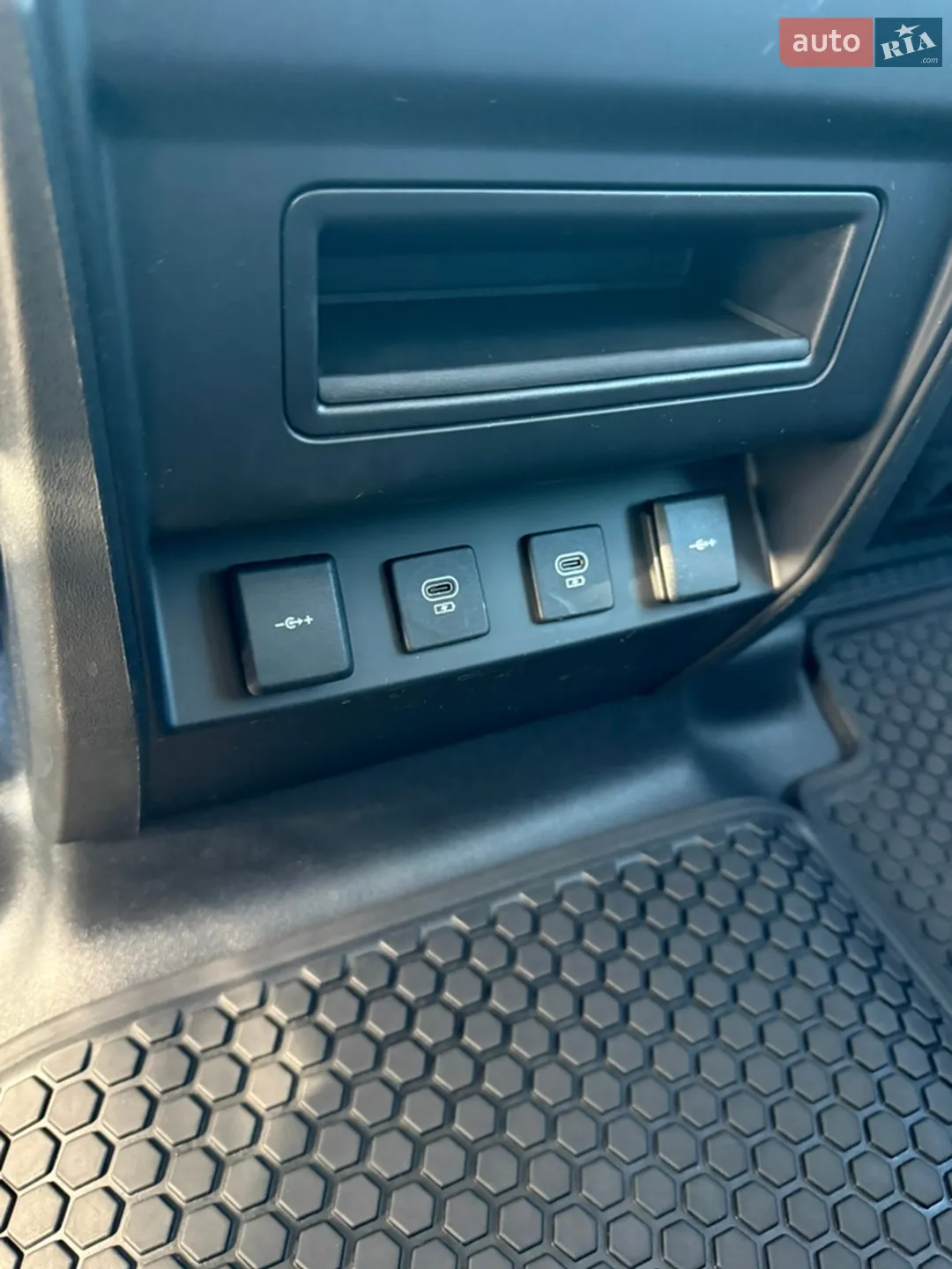2021 Land Rover Defender - мініатюра 23