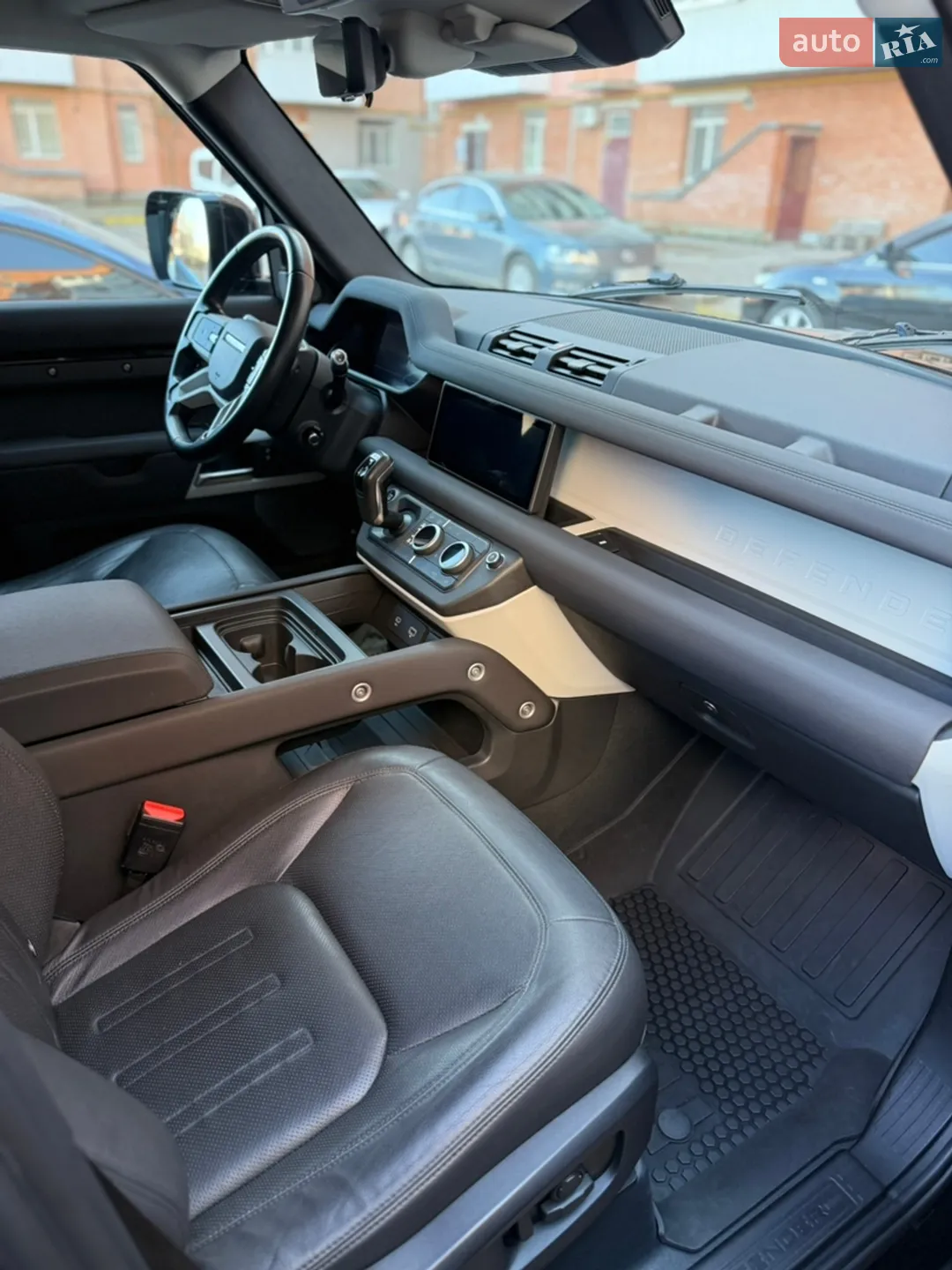 2021 Land Rover Defender - мініатюра 31