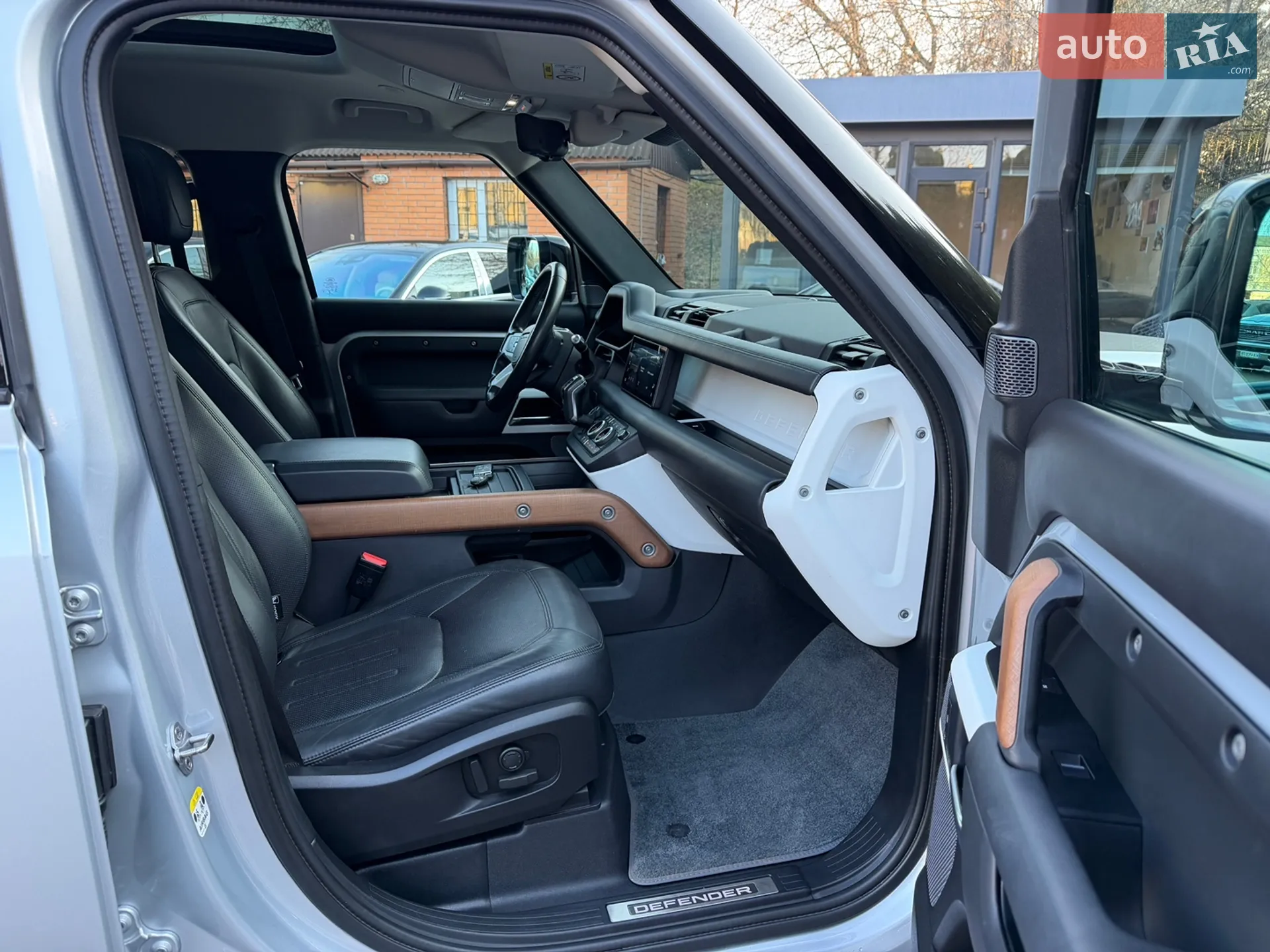 2020 Land Rover Defender - мініатюра 18