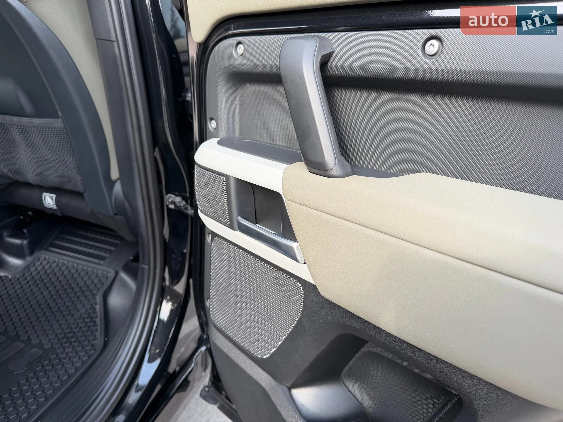 2022 Land Rover Defender - мініатюра 108