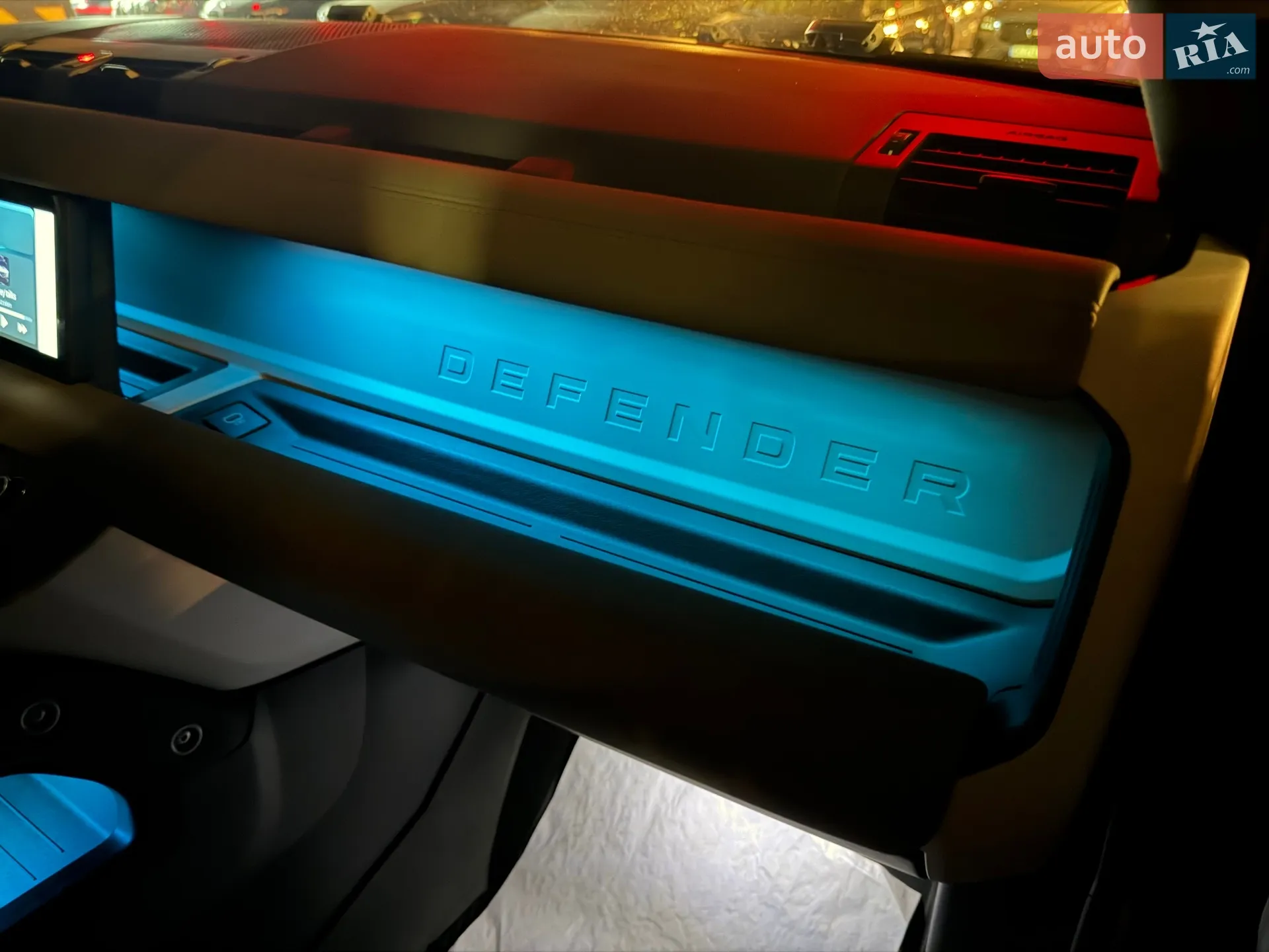 2022 Land Rover Defender - мініатюра 161