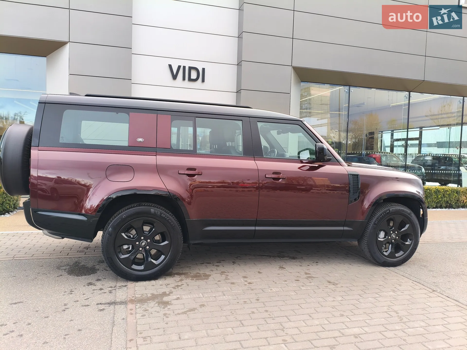 2024 Land Rover Defender - мініатюра 30