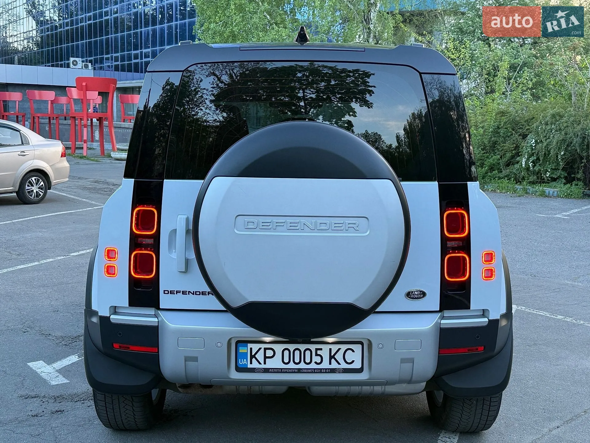 2021 Land Rover Defender - мініатюра 24