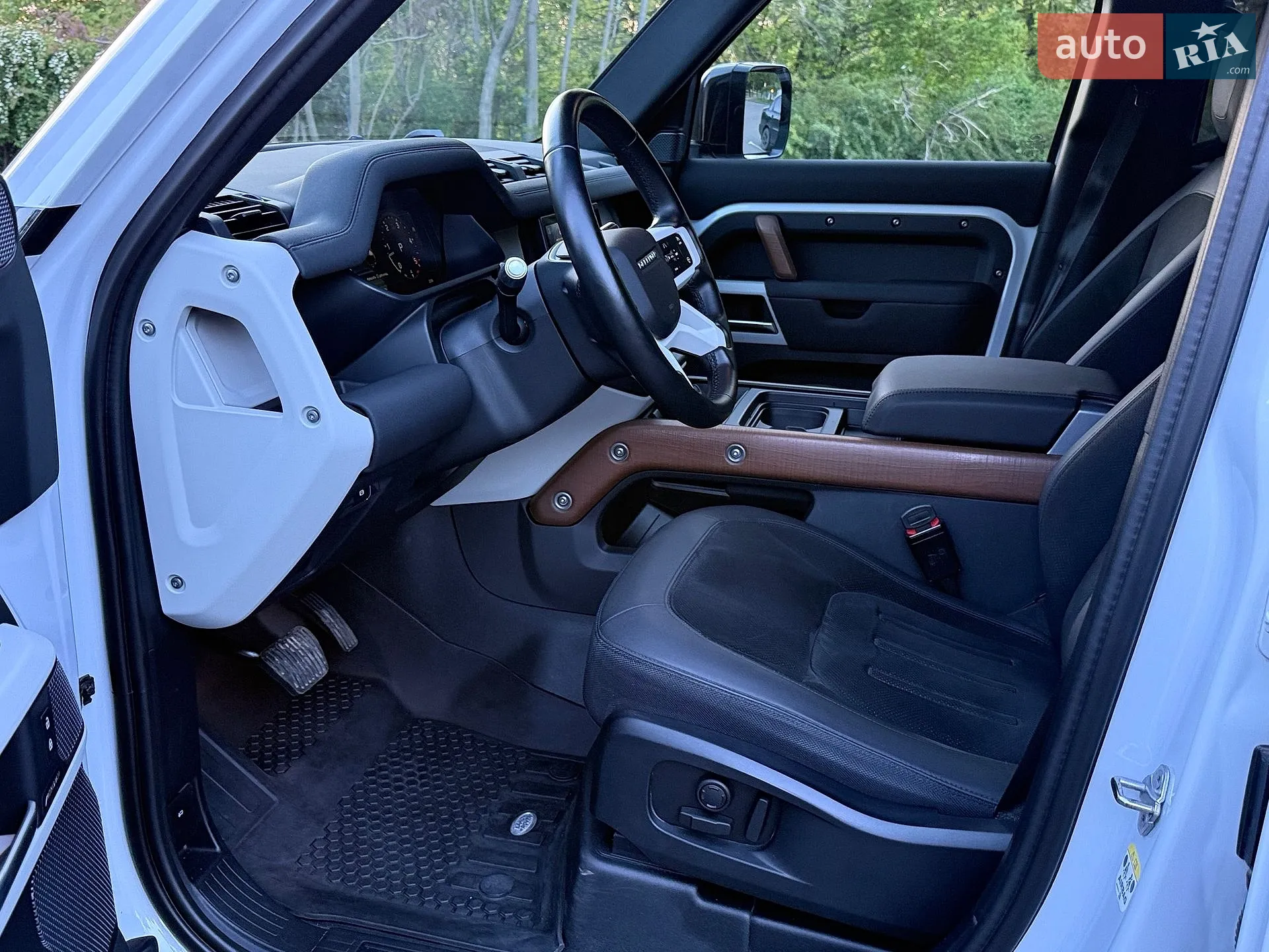2021 Land Rover Defender - мініатюра 29
