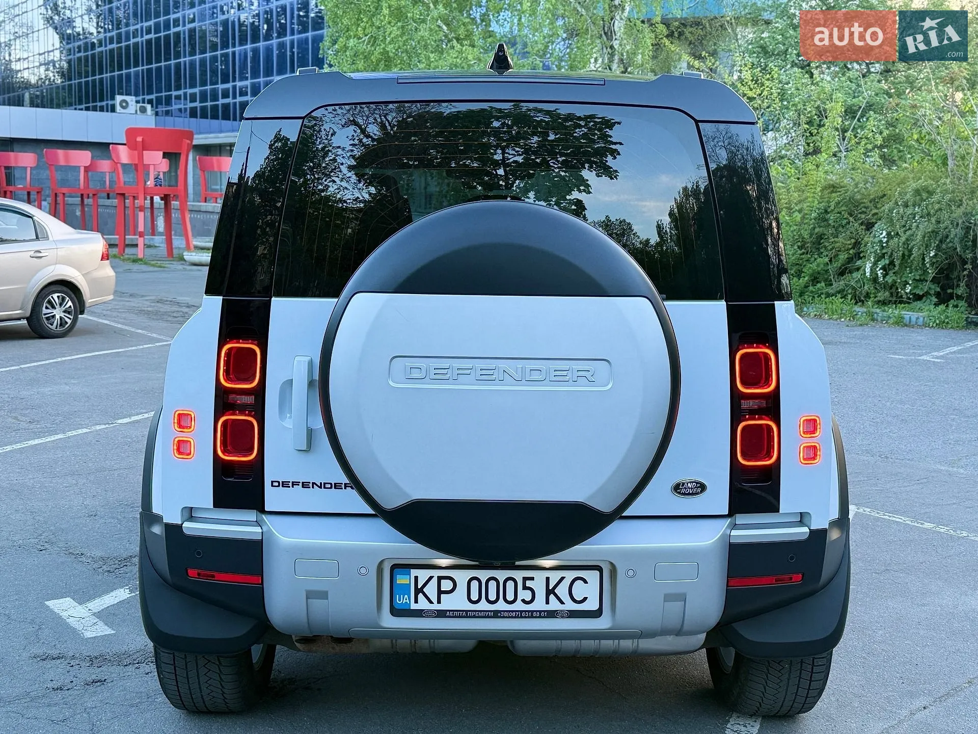 2021 Land Rover Defender - мініатюра 25