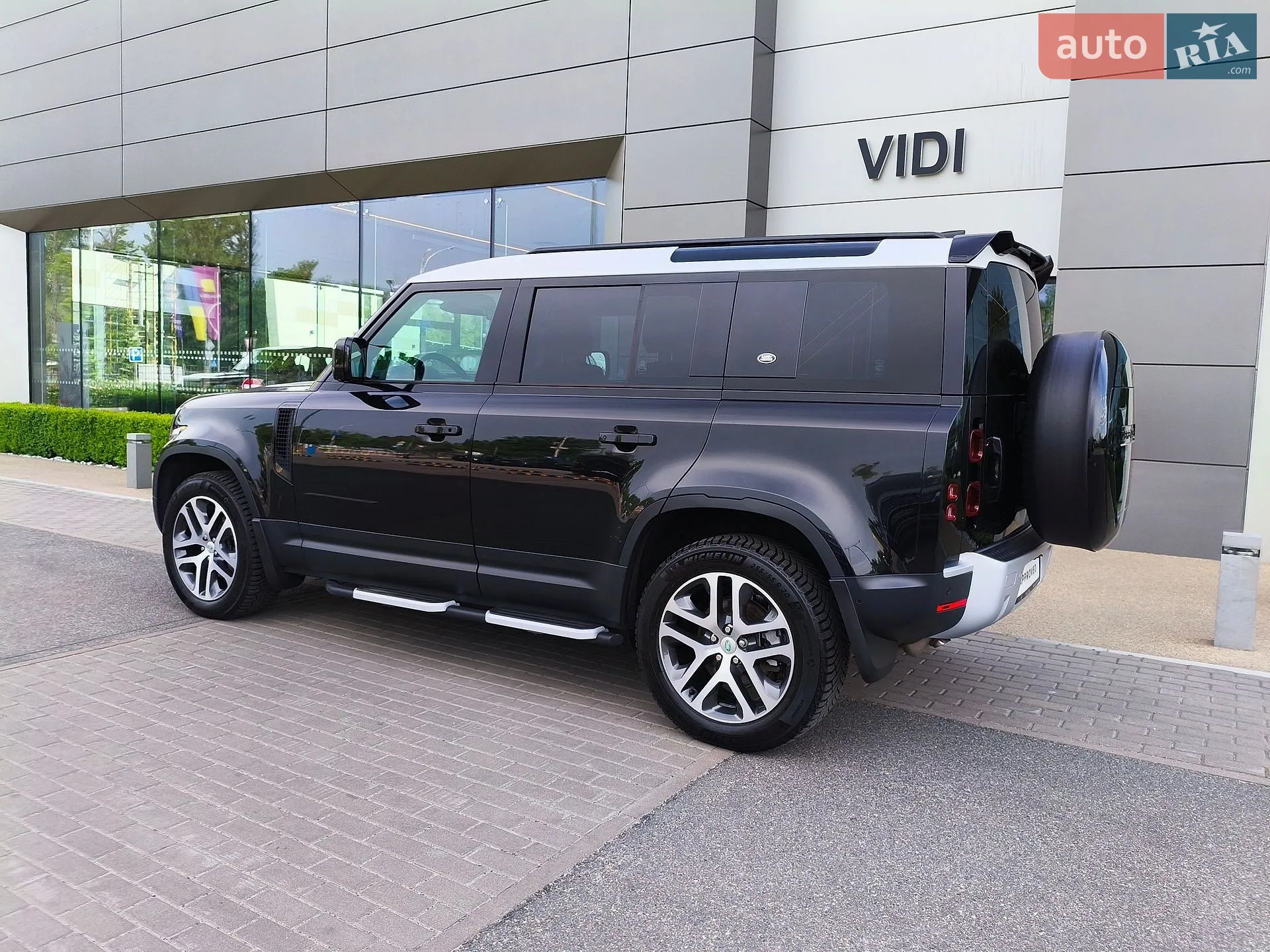 2021 Land Rover Defender - мініатюра 3