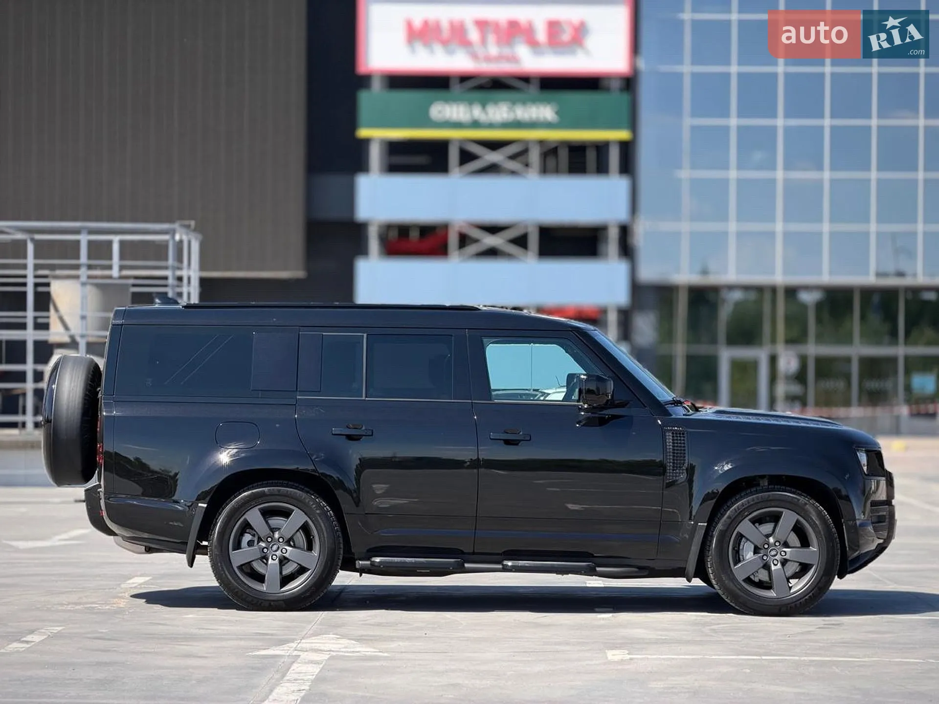 2025 Land Rover Defender - мініатюра 22