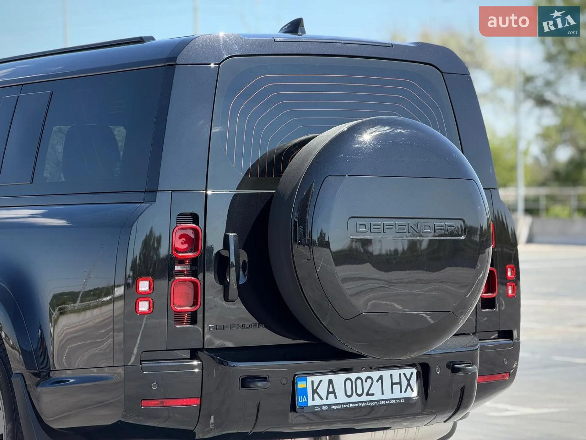 2025 Land Rover Defender - мініатюра 26