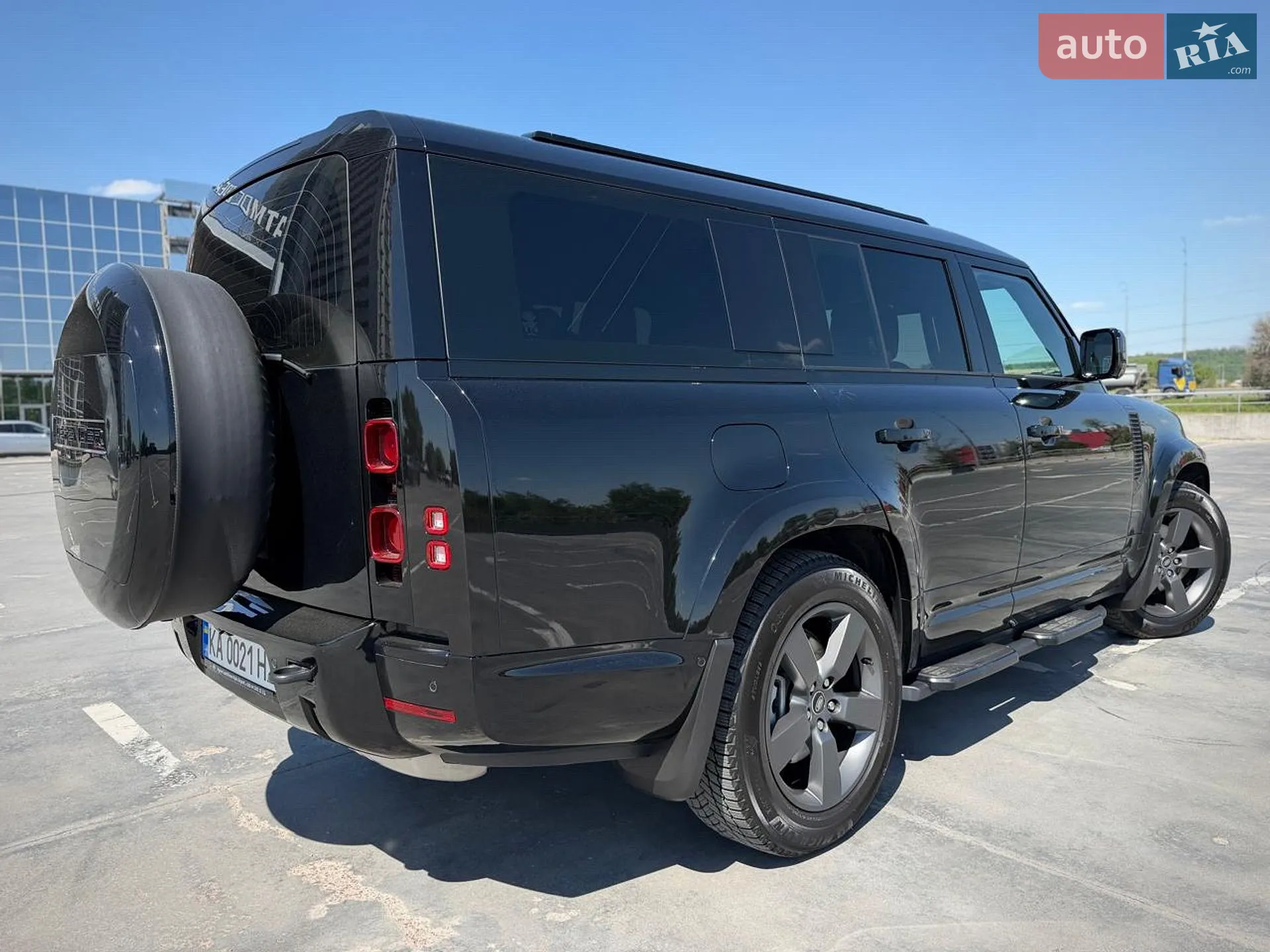 2025 Land Rover Defender - мініатюра 30