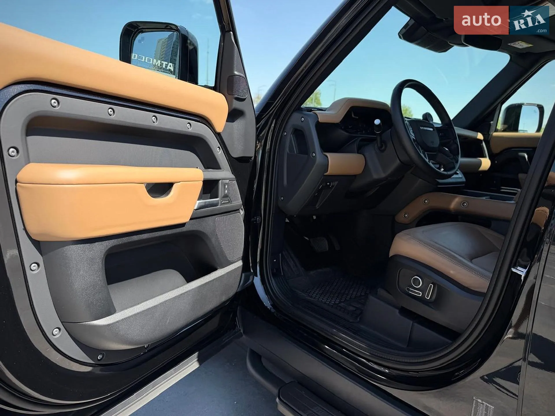 2025 Land Rover Defender - мініатюра 35