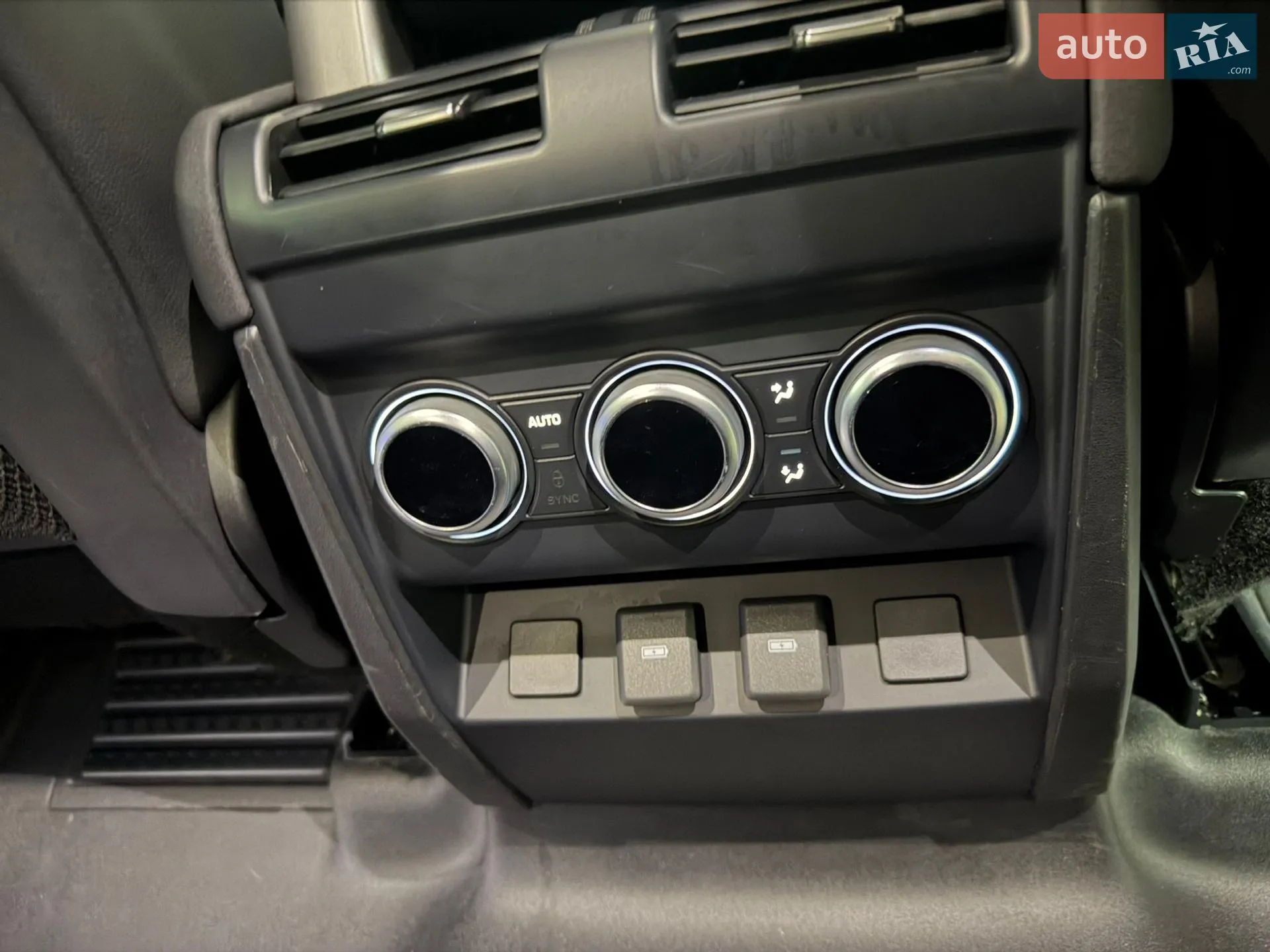 2022 Land Rover Defender - мініатюра 47
