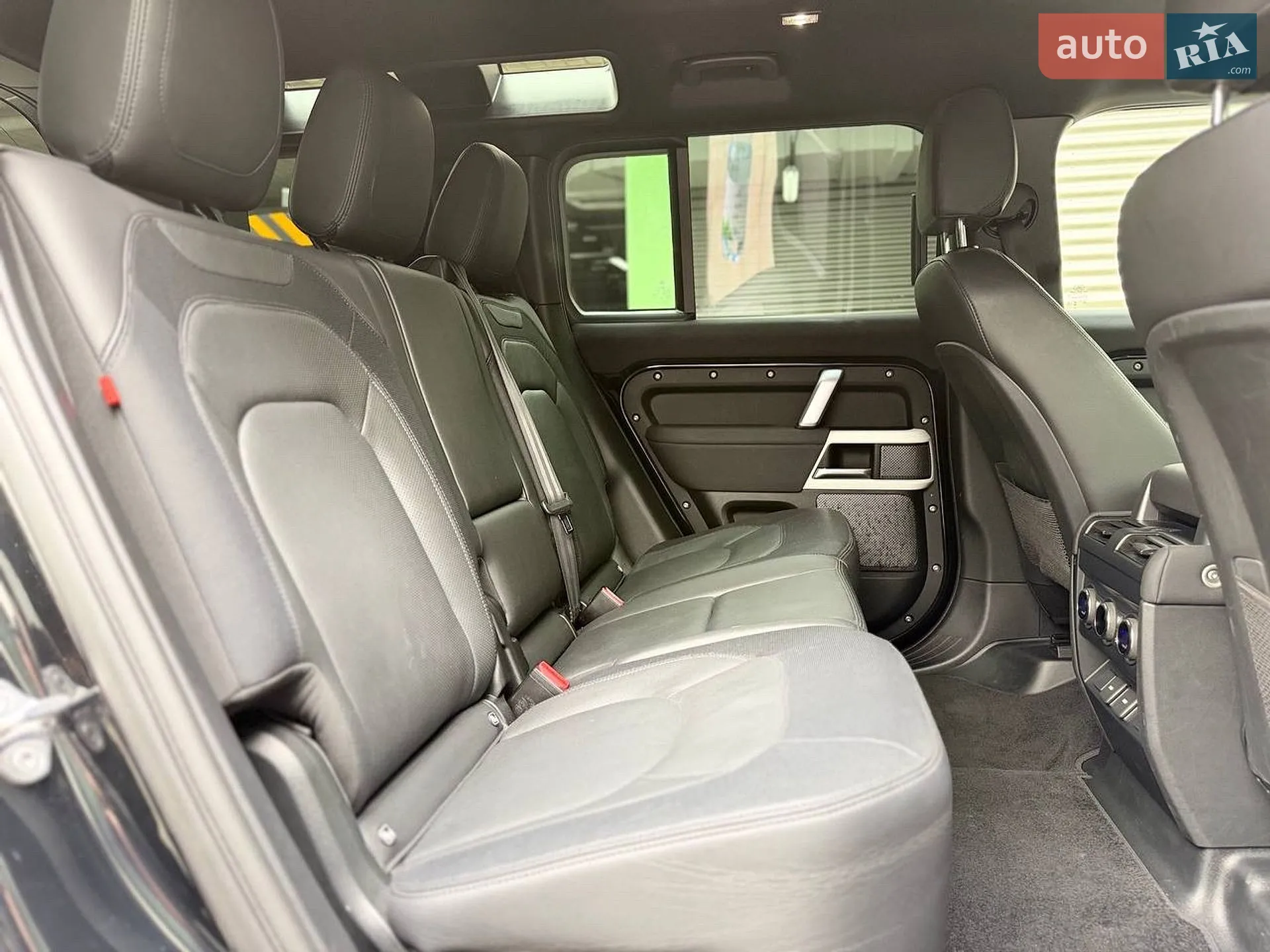 2023 Land Rover Defender - мініатюра 16