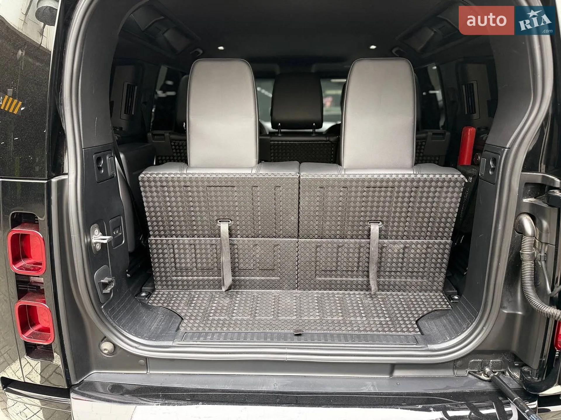 2023 Land Rover Defender - мініатюра 25