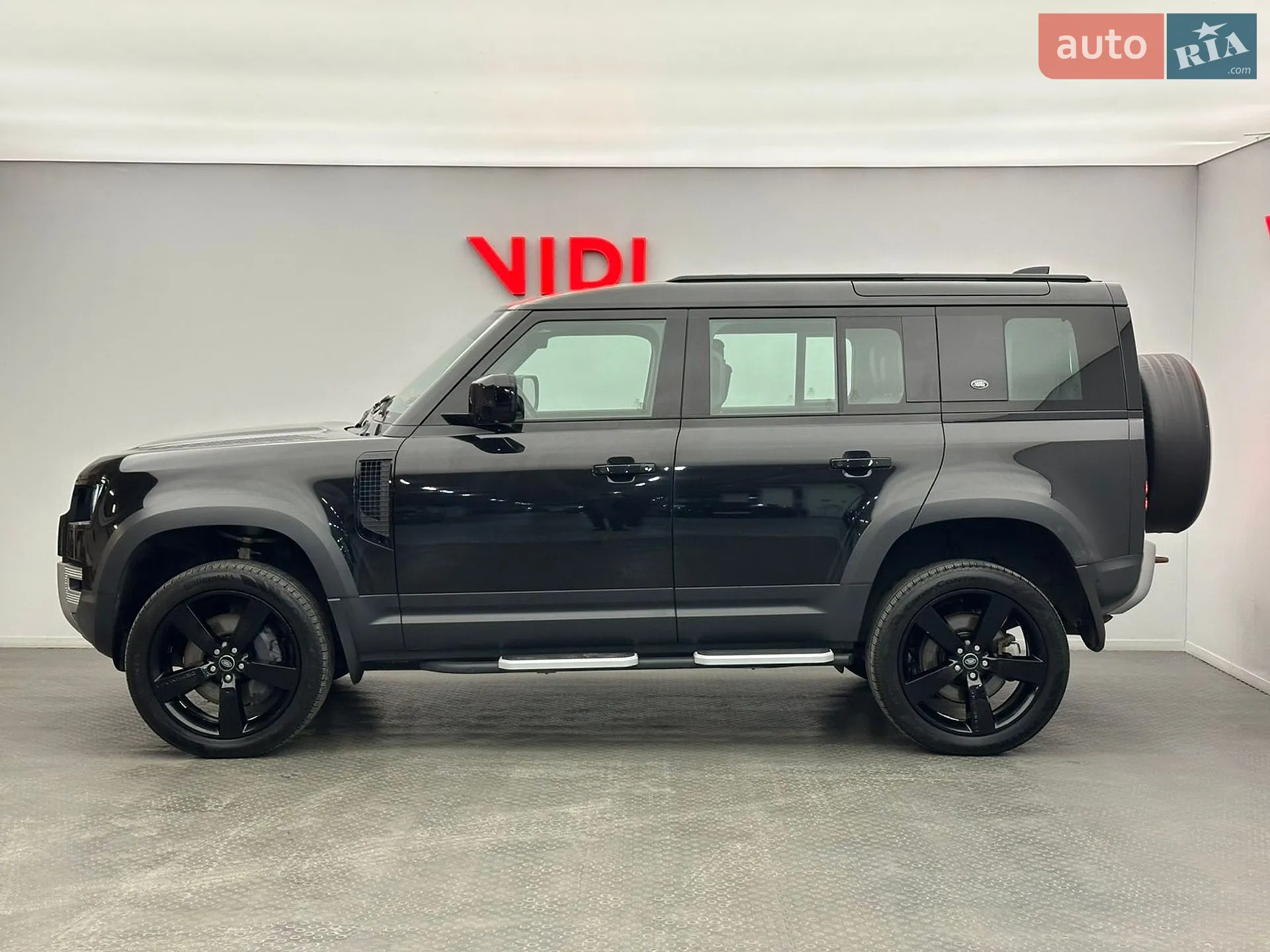 2021 Land Rover Defender - мініатюра 2