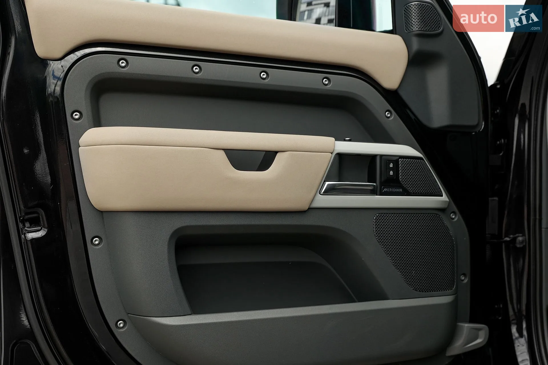 2020 Land Rover Defender - мініатюра 26