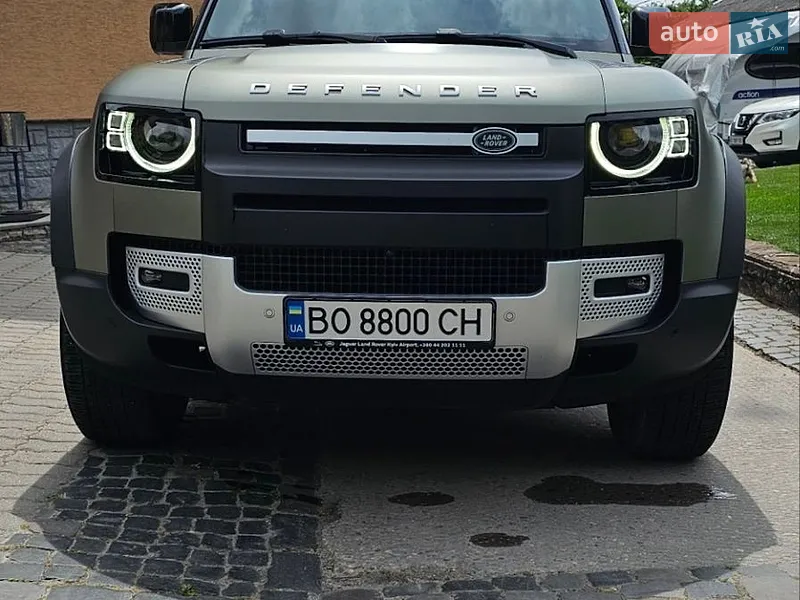 Land Rover Defender 2023
