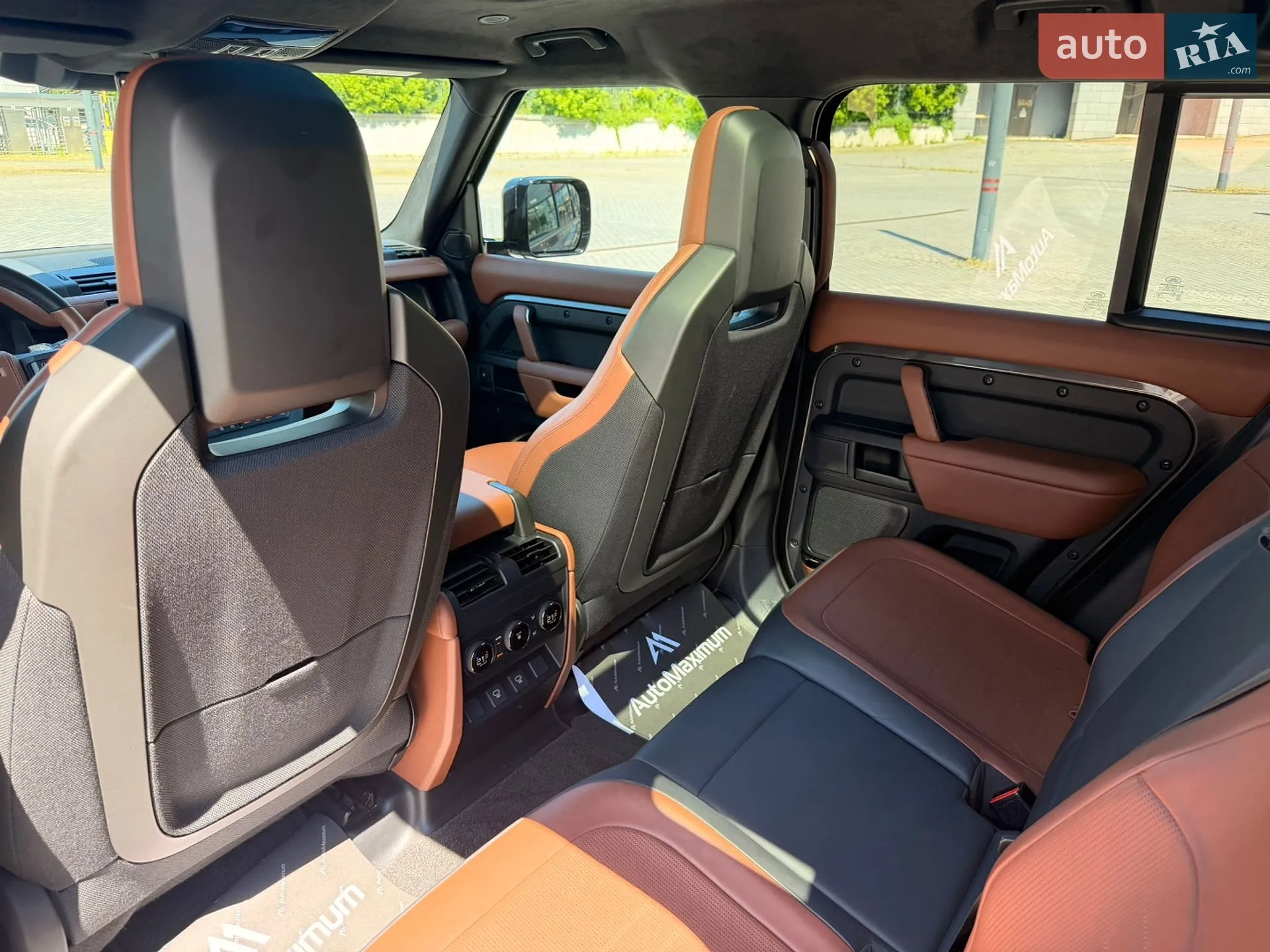 2025 Land Rover Defender - мініатюра 25