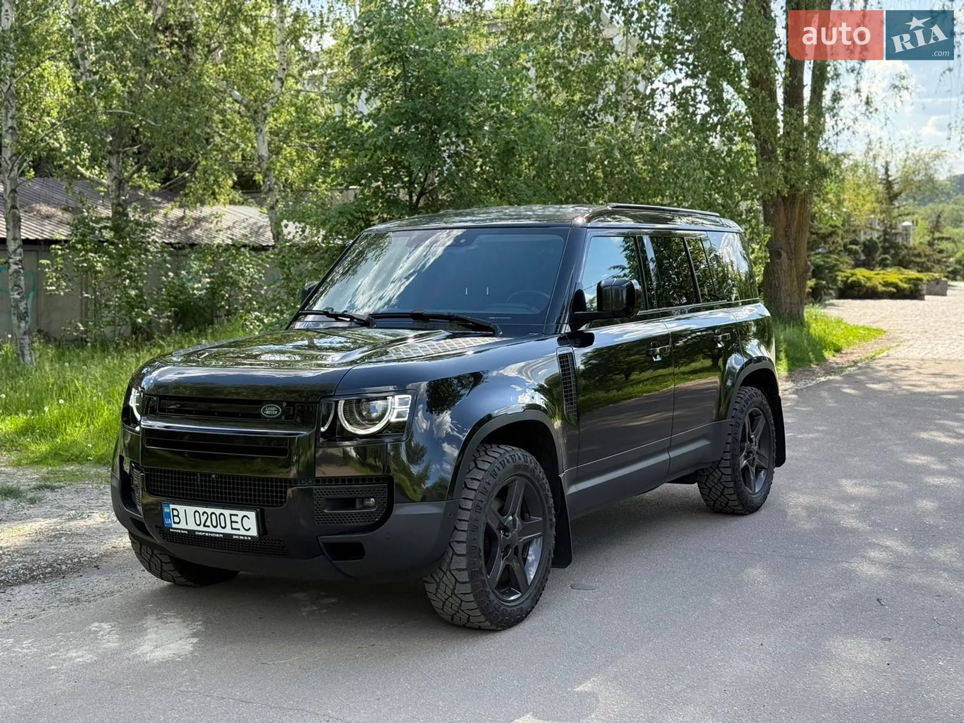 Land Rover Defender 2021