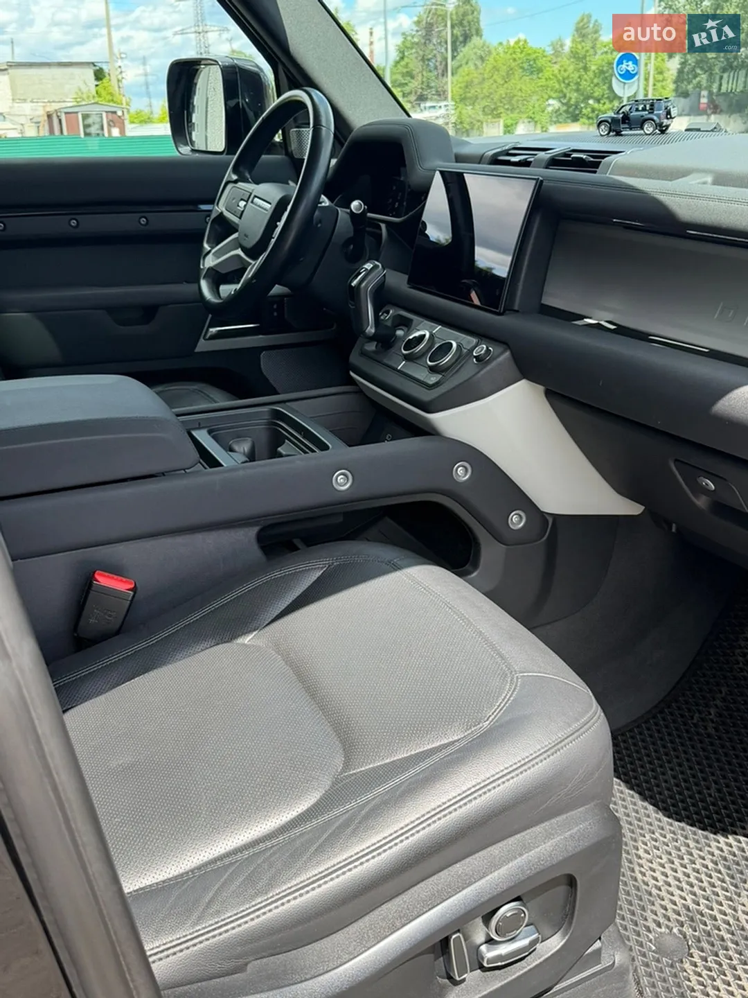 2022 Land Rover Defender - мініатюра 24