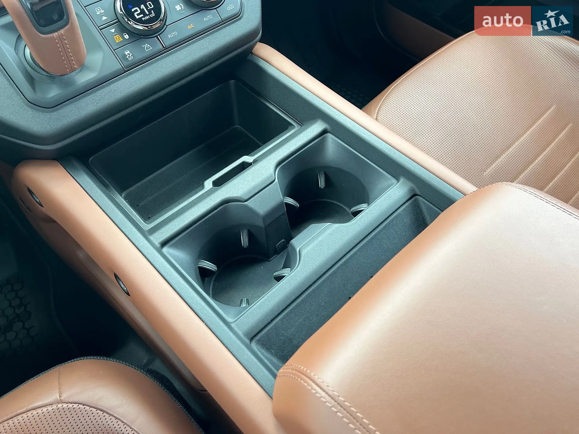 2025 Land Rover Defender - мініатюра 24