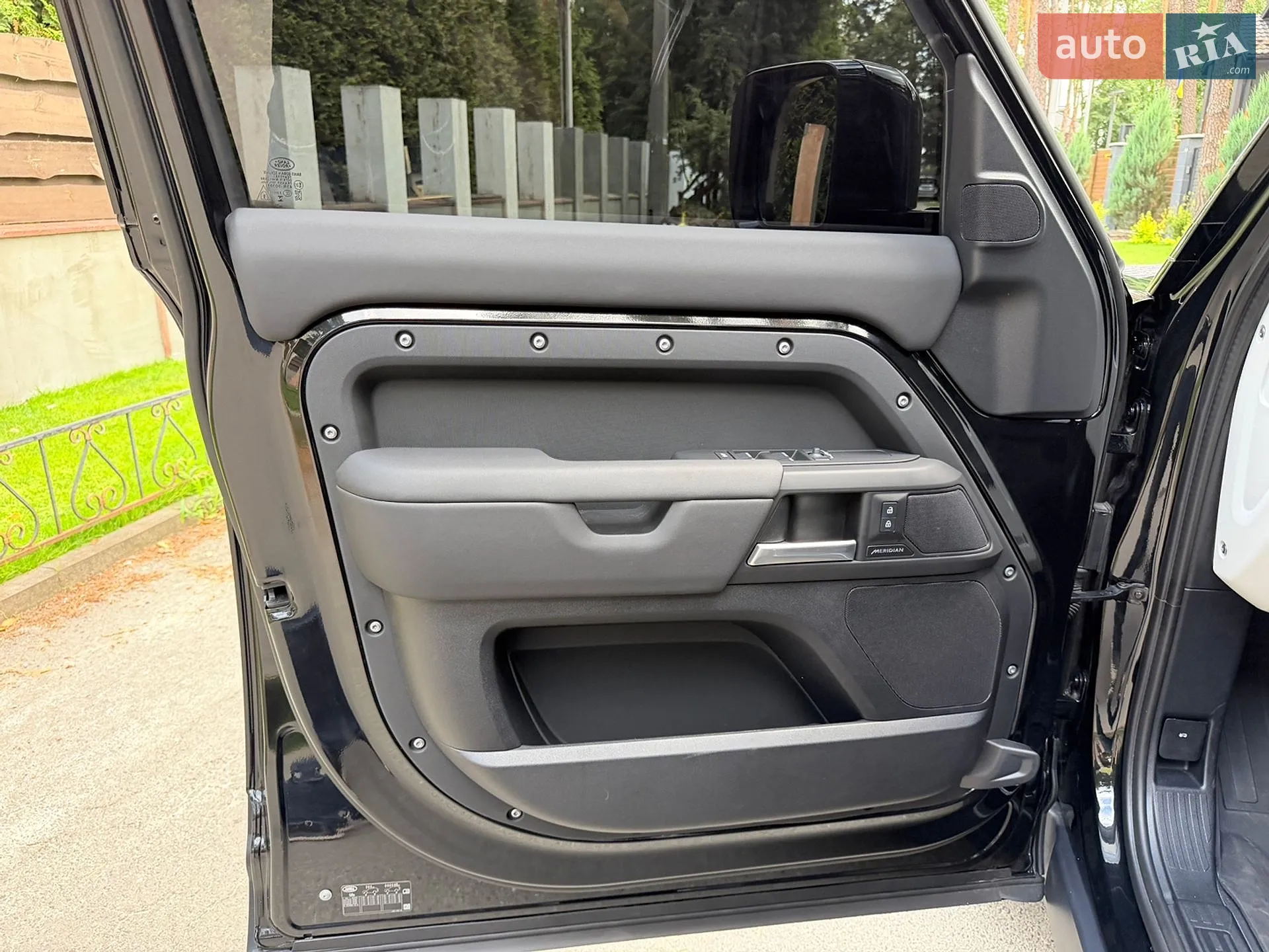 2024 Land Rover Defender - мініатюра 66