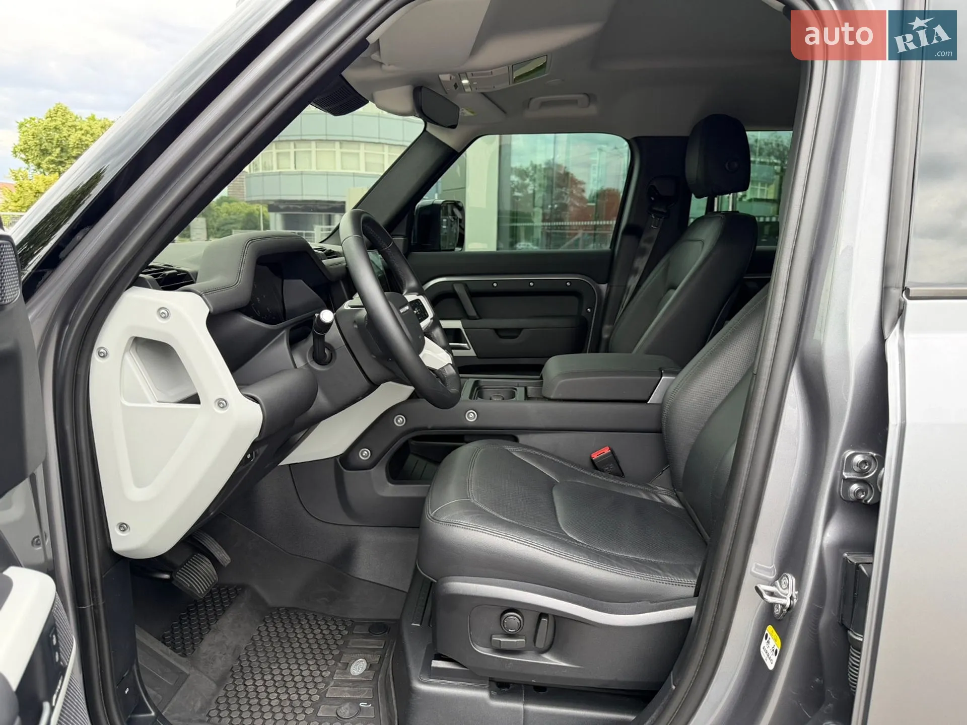 2023 Land Rover Defender - мініатюра 15
