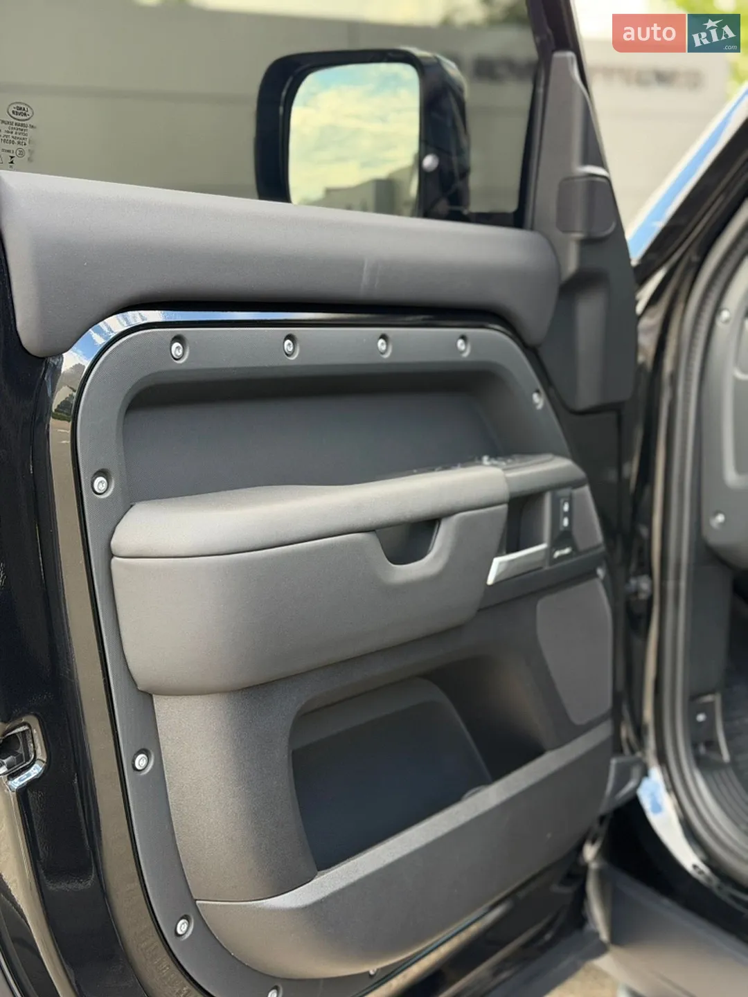 2025 Land Rover Defender - мініатюра 9