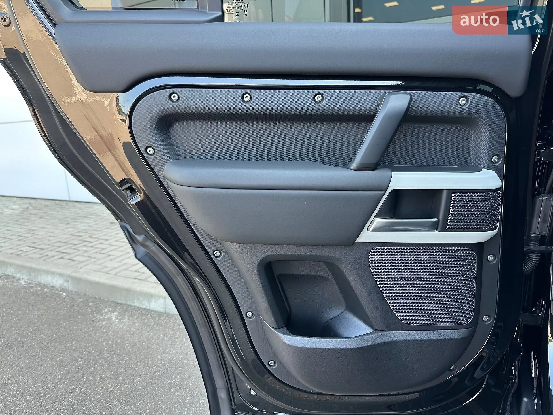 2023 Land Rover Defender - мініатюра 20