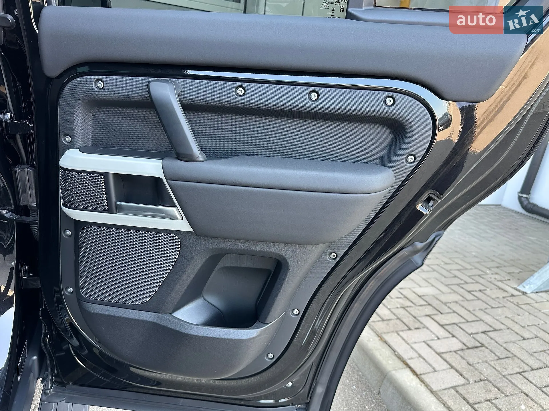 2023 Land Rover Defender - мініатюра 27