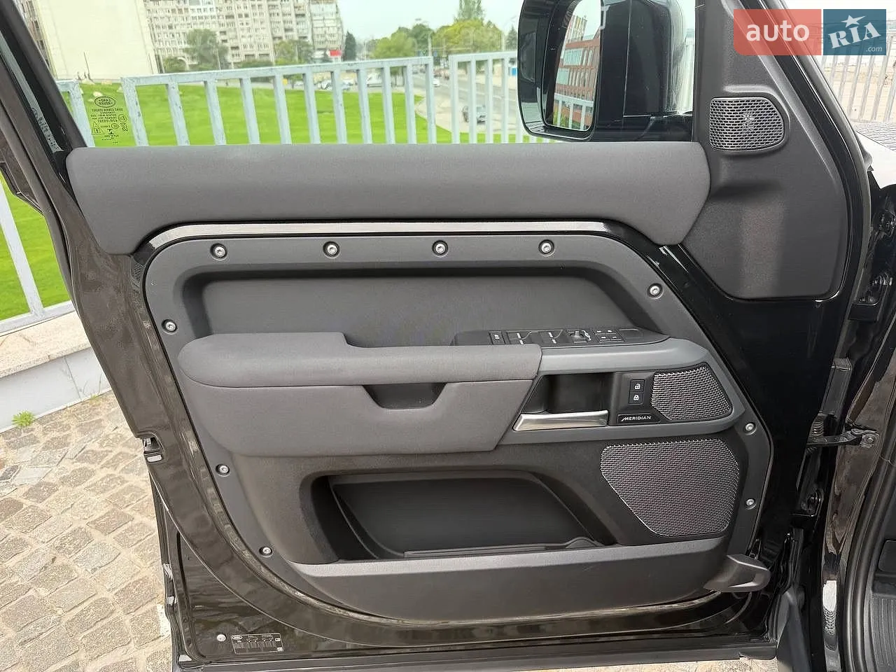 2022 Land Rover Defender - мініатюра 13