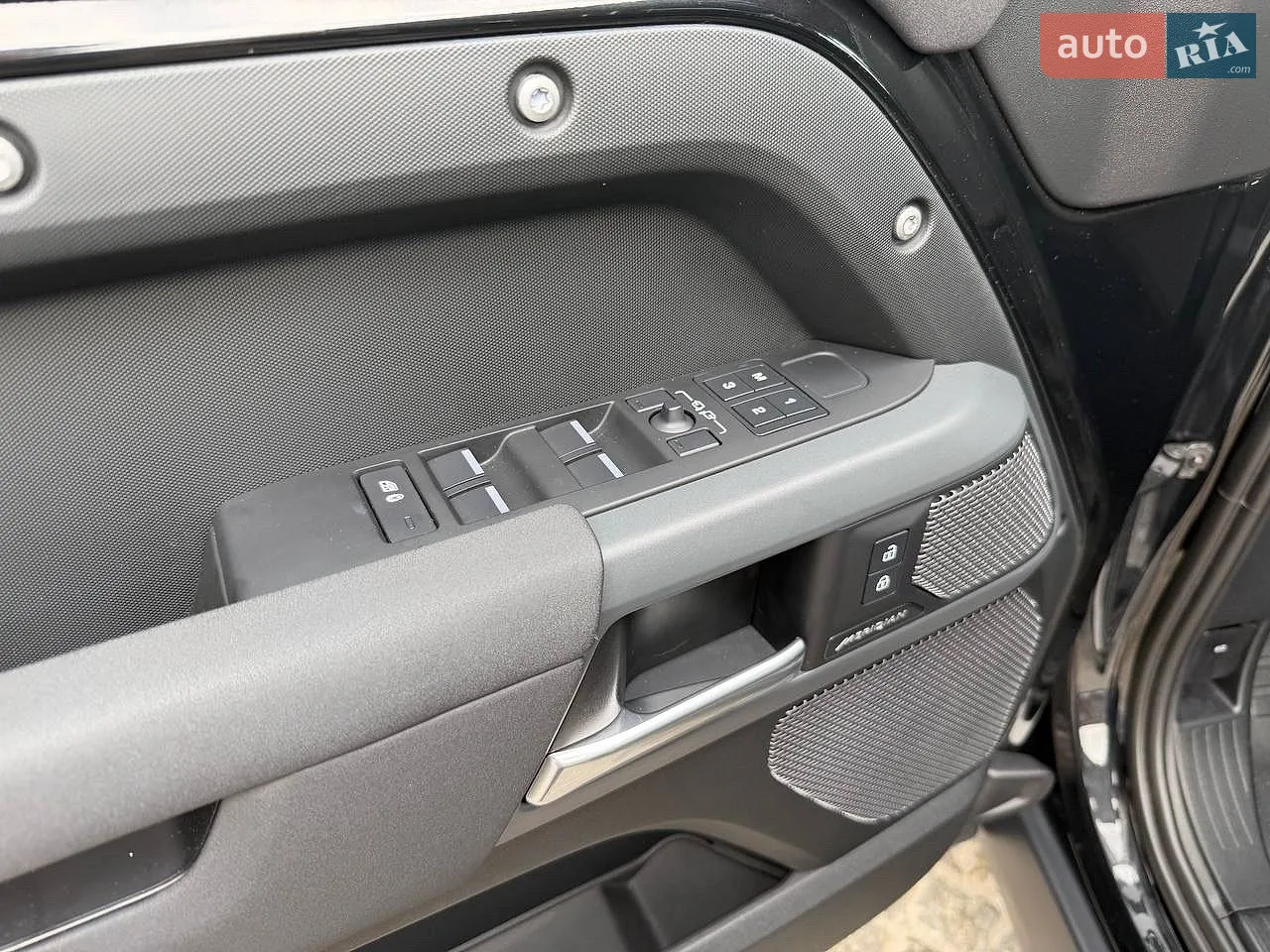 2022 Land Rover Defender - мініатюра 18