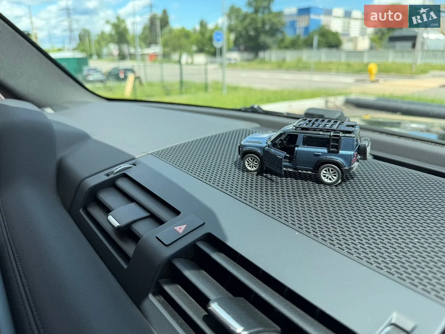 2022 Land Rover Defender - мініатюра 43